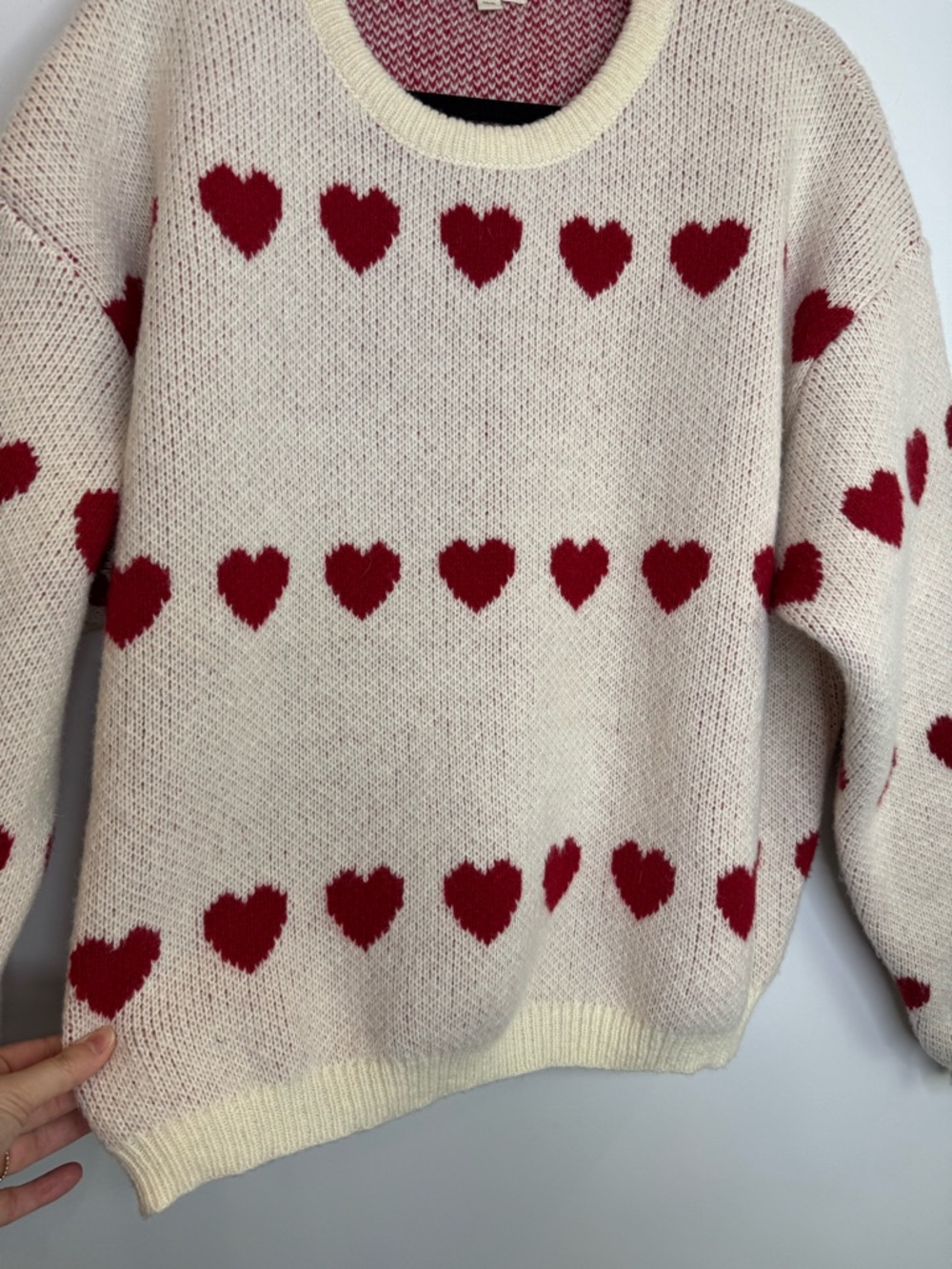 Womance Cream plush Sweater with Red Heart Pattern size XL - Picture 5 of 7